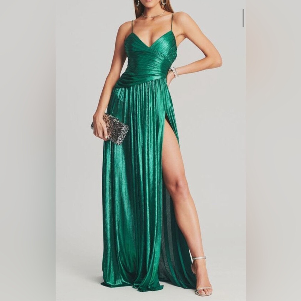Retrofête Doss Maxi Dress in Natural Green
‼️NEVER WORN‼️TAGS INCLUDED‼️